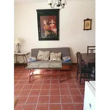 Modern For Two Guests Membrío