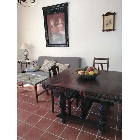Modern For Two Guests Membrío